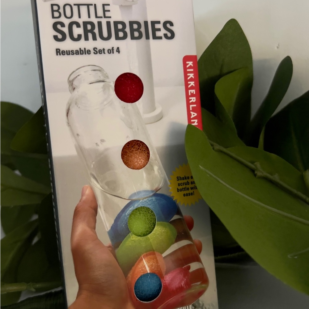 Kikkerland Reusable Design Bottle Scrubbies Set of 4 ~ New